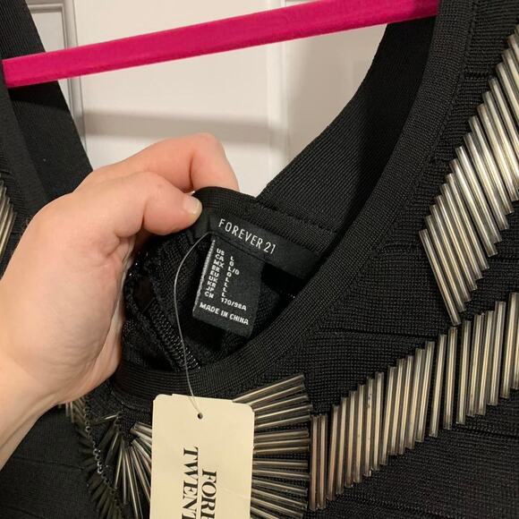 Forever 21 Black Mini Dress with and silver embellishments size large NWT - Picture 3 of 7